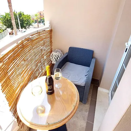 Adeje House, 1 Bedroom Wifi Free Semesterbostad